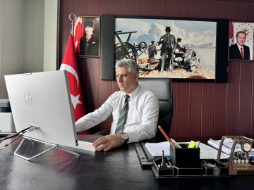 Hakkari Tarım ve Orman Müdürü Mehmet Asım Şen, AA'nın "Yılın Kareleri" oylamasına katıldı