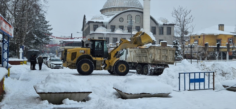 Bulanık&#039;ta karla mücadele çalışması