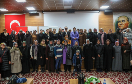 Van&#039;da "Aile içi iletişimde kadının rolü ve önemi" konulu söyleşi düzenlendi