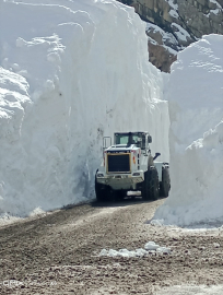 Çığ nedeniyle kapanan Dağlıca yolunda çalışmalar devam ediyor