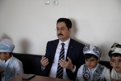 Ağrı&#039;da "Kirvem Öğretmenim" projesi kapsamında 19 öğrenci sünnet edildi