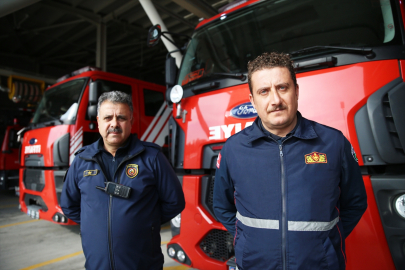 6 ŞUBAT DEPREMLERİNİN BİRİNCİ YILI - Depremzede itfaiyeciler enkazda kalmalarına rağmen görevlerini sürdürdü