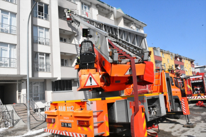 Erzurum&#039;da apartman yangınında dumandan etkilenen kadın ve çocuk tedaviye alındı