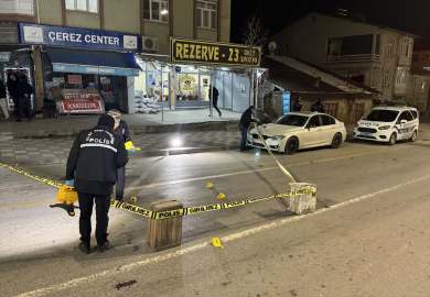 Elazığ&#039;da silahlı saldırıya uğrayan 2 kişi yaralandı