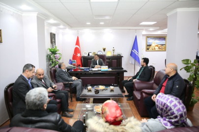 AK Parti Van Büyükşehir Belediye Başkan adayı Arvas STK&#039;leri ziyaret etti