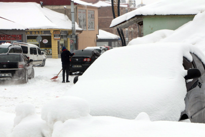 Elazığ, Şırnak, Bingöl&#039;de 50 yerleşim yerine ulaşım sağlanamıyor