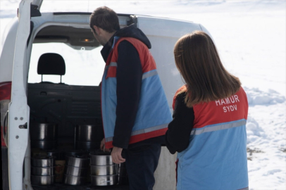 Ağrı&#039;da ihtiyaç sahibi ailelere her gün sıcak yemek ulaştırılıyor