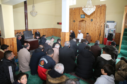 Van&#039;daki çığlarda hayatını kaybedenler için anma programı düzenlendi