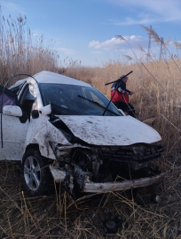 Iğdır'da kaza yapan otomobilde sıkışan sürücüyü itfaiye ekipleri kurtardı