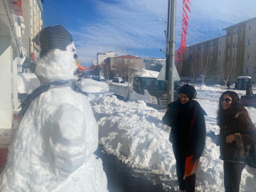Erzurum ve Ardahan'da 200 yerleşim yerine ulaşım sağlanamıyor