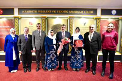 Milli Eğitim Bakanı Tekin, Erzurum'da ziyaretlerde bulundu