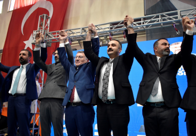 Bitlis'te AK Parti Aday Tanıtım Toplantısı yapıldı