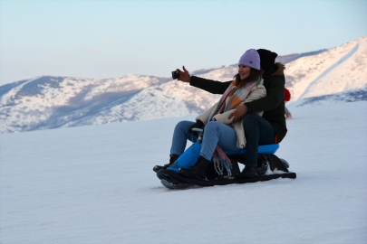 Bitlis&#039;teki El-Aman Hanı Kayak Merkezi&#039;nde hafta sonu yoğunluğu yaşanıyor