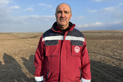 Elazığ&#039;da menfezdeki su birikintisinde mahsur kalan binlerce yavru balık kurtarıldı