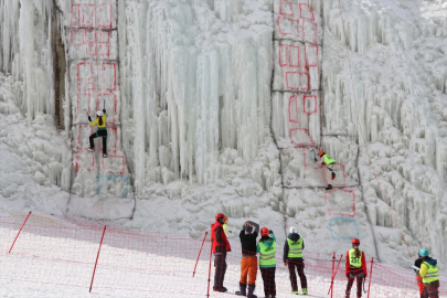 Palandöken&#039;de buz tırmanışı yarışları başladı
