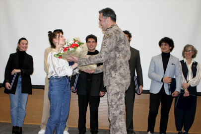 Van&#039;da "Aybüke: Öğretmen Oldum Ben!" filminin gösterimi yapıldı