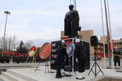 Erzincan'ın düşman işgalinden kurtuluşunun 106'ncı yılı törenle kutlandı