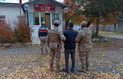 Erzurum&#039;da jandarma, asayiş uygulamalarında aranan 20 kişiyi yakaladı
