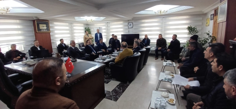 Muş Valisi Çakır, Malazgirt ilçesinde ziyaretlerde bulundu