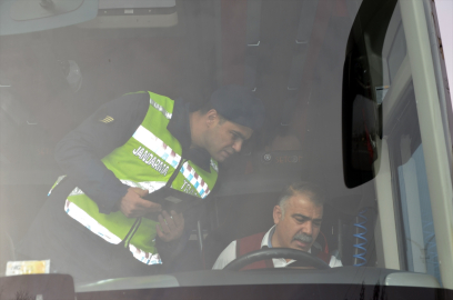 Muş&#039;ta şehirler arası yolcu otobüslerine yönelik denetim sürüyor