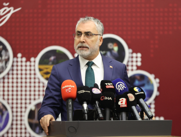 Bakan Işıkhan, Elazığ&#039;da iş insanlarıyla bir araya geldi: