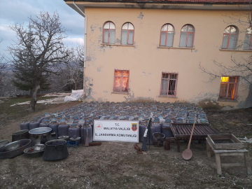 Malatya&#039;da sahte alkol ele geçirildi