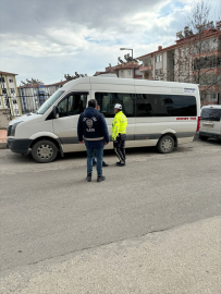 Elazığ&#039;da polis okul önlerinde denetim yaptı