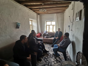 Baskil Kaymakamı Kundakçı köy ve mezralardaki hastaları ziyaret etti