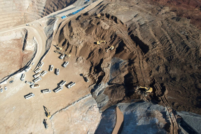 İçişleri Bakan Yardımcısı Karaloğlu ve Erzincan Valisi Aydoğdu, İliç&#039;te incelemede bulundu