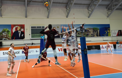 Voleybol: AXA Sigorta Efeler Ligi