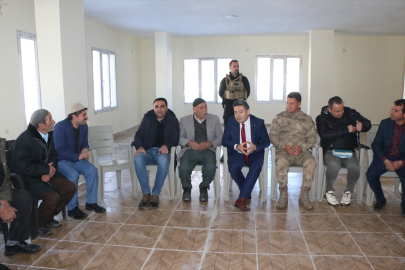Hizan Kaymakamı Özçelik, köyleri ziyaret etti
