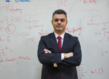 Van&#039;da akademisyenler "Sanal Yargıç" adlı yapay zeka programı hazırladı