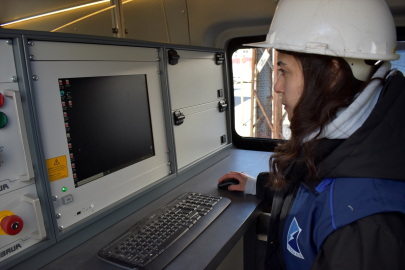 VEDAŞ test aracıyla enerji hatlarındaki arızalara müdahale ediyor