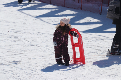 Yoğun kar nedeniyle Palandöken&#039;de sezonun mart sonuna uzaması bekleniyor
