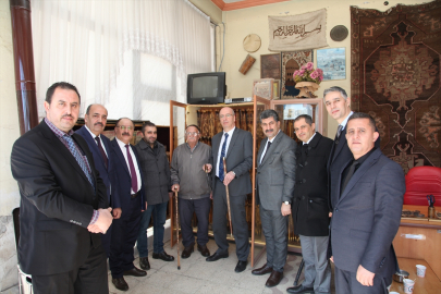 Bitlis Defterdarı Öztürk Ahlatlı baston ustalarını ziyaret etti