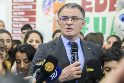 Van'da "1. Çocuk Edebiyatı Fuarı" başladı