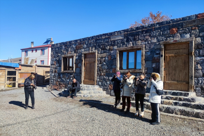 Kars, ören yeri, müze ve buzla kaplı Çıldır Gölü ile fotoğrafçıların uğrak yeri oldu