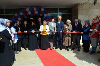 Muş'ta Gençlik Merkezi'ndeki kadınların yaptığı ürünler sergilendi
