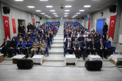 Hakkari&#039;de 8 Mart Dünya Kadınlar Günü kutlandı