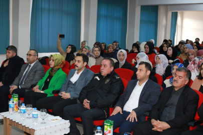 Güroymak&#039;ta 8 Mart Dünya Kadınlar Günü programı düzenlendi