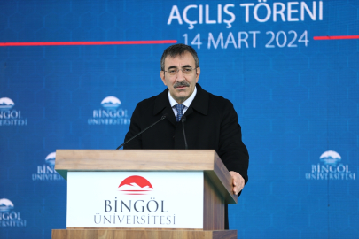 Cumhurbaşkanı Yardımcısı Yılmaz, Bingöl Üniversitesi&#039;ndeki toplu açılış töreninde konuştu: