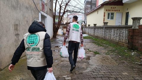 Muş'ta ihtiyaç sahiplerine gıda yardımı