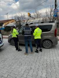 Elazığ'da polis okulların çevresinde denetim yaptı