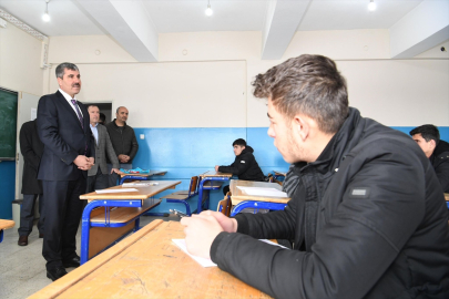 Muş Belediyesinden üniversite sınavına hazırlanan öğrencilere destek