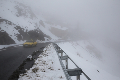 Van, Hakkari ve Bitlis&#039;te 95 yerleşim yerine ulaşım sağlanamıyor