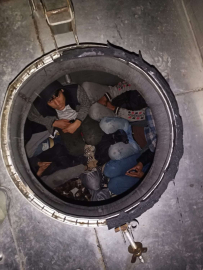 Ağrı&#039;da bir tırın tankerinde 19 düzensiz göçmen yakalandı