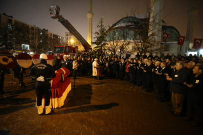 Şişli&#039;deki trafik kazasında şehit olan polis memuru Furkan Bor, Bingöl&#039;de son yolculuğuna uğurlandı