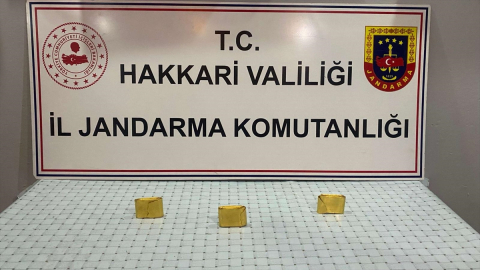 Hakkari&#039;de 2 kişinin üzerinde 3 kilogram altın ele geçirildi