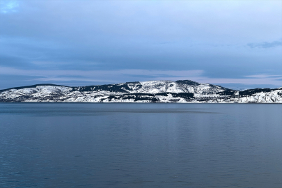 Hazarbaba Dağı ilkbaharda beyaza büründü