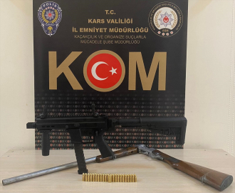 Kars'ta silah kaçakçılığı operasyonunda 2 şüpheli yakalandı